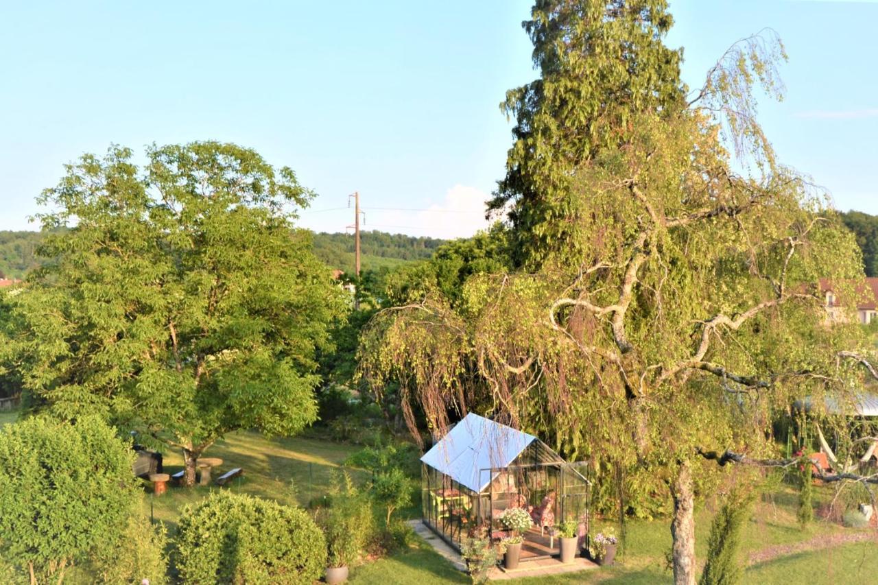 Bed and Breakfast Au Temps Suspendu Champagney Exterior foto